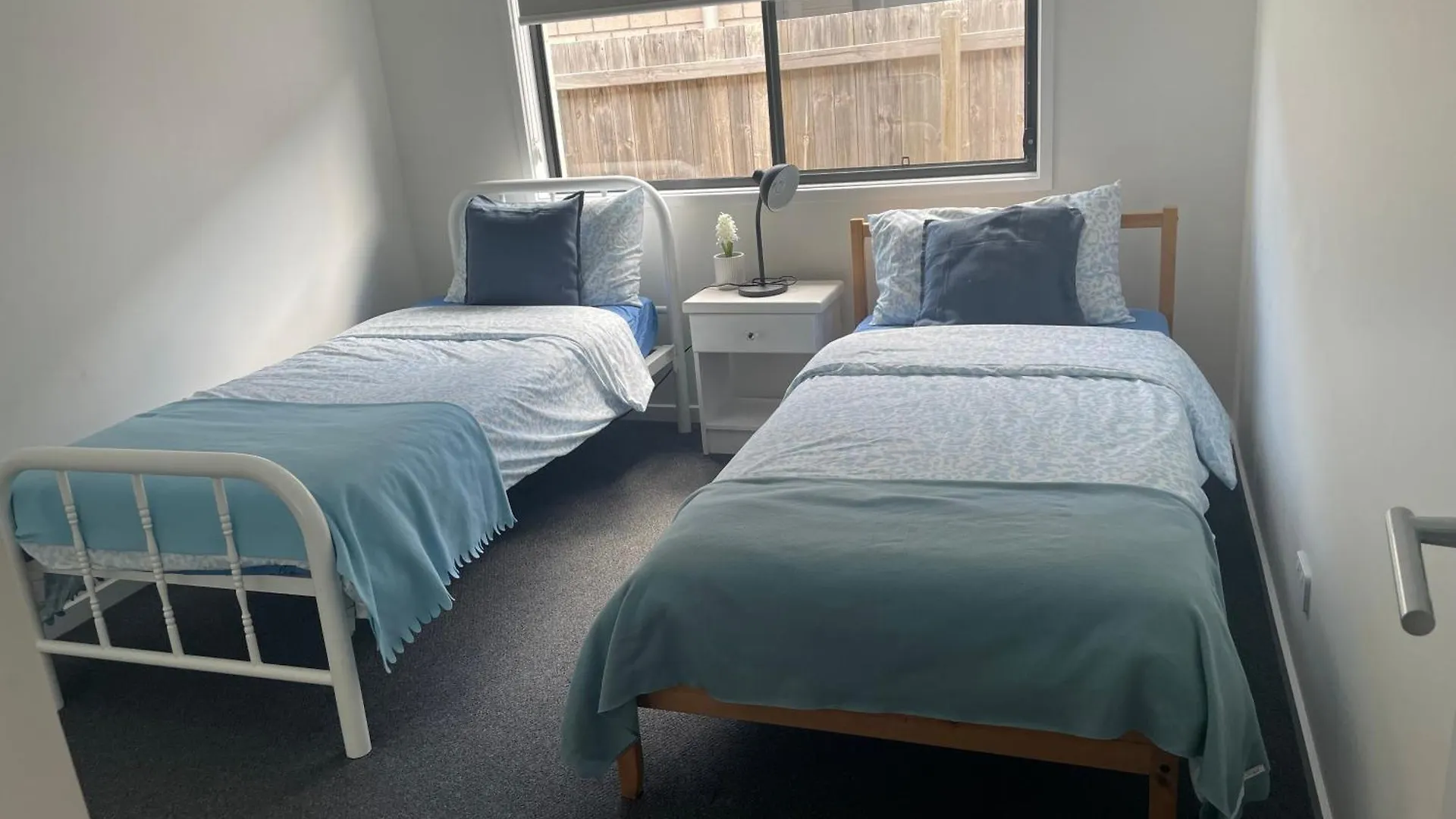 New Spacious 4 Bedroom Retreat Fully Air Conditioned In Loganholme 0*,  Australia